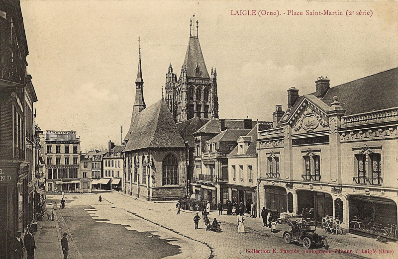 L'Aigle (Orne) - Place Saint-Martin L'Aigle (Orne) - Place Saint-Martin